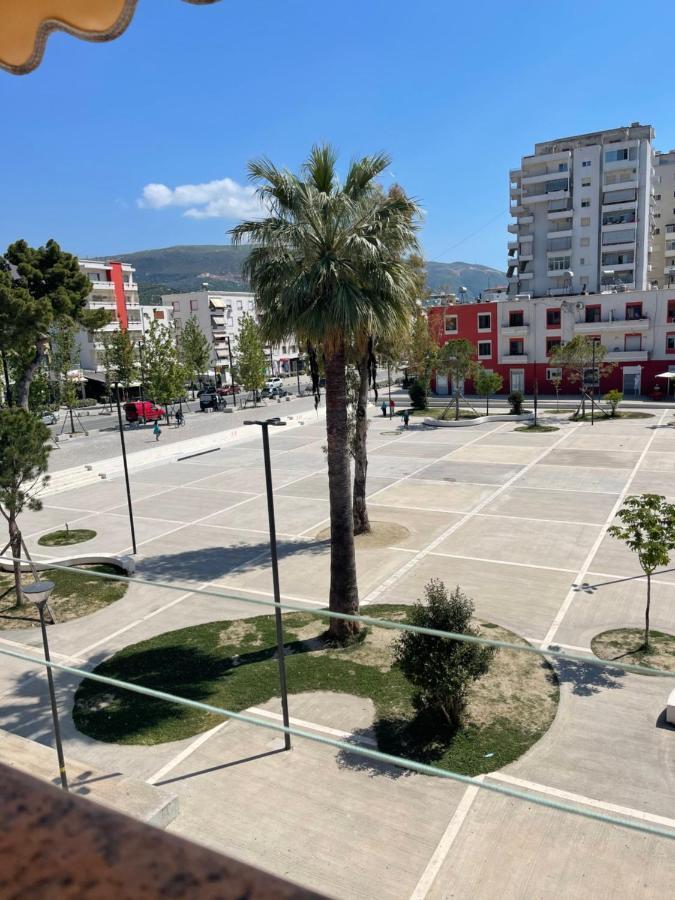 Sunkissed Centre Apartment Vlore Bagian luar foto